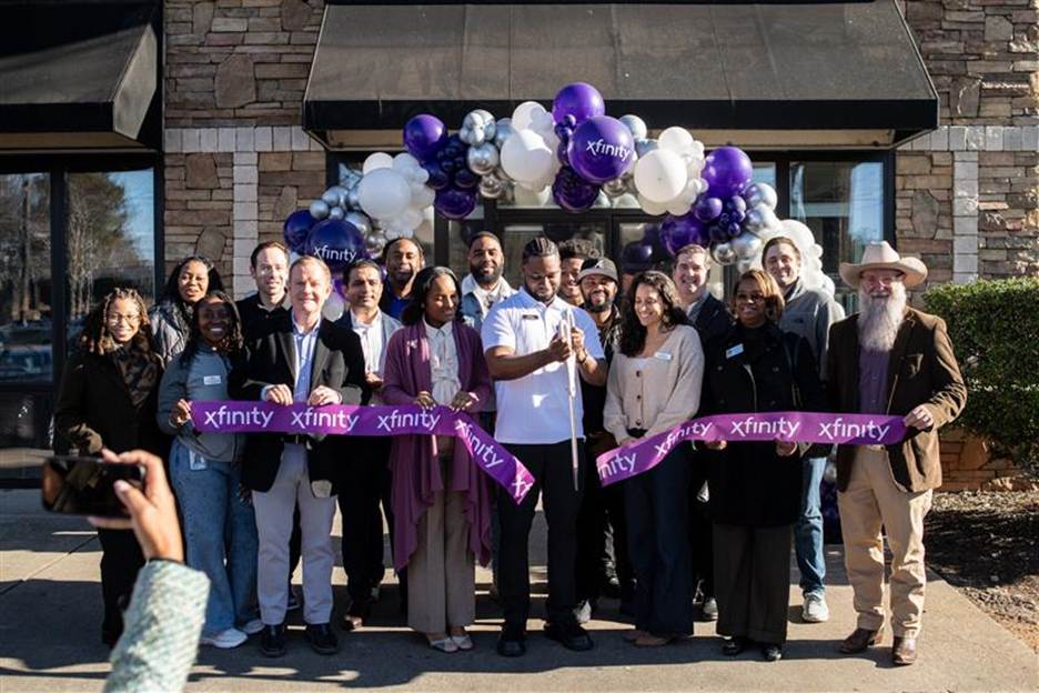S. DeKalb Xfinity Store Opening
